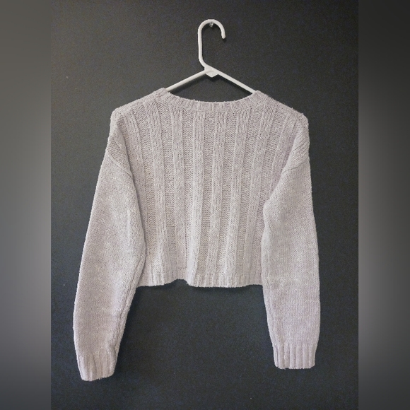 Forever 21 women's Gray small crop top sweater - Picture 2 of 3